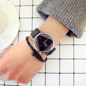 Đồng hồ tam giác (ĐH-08)