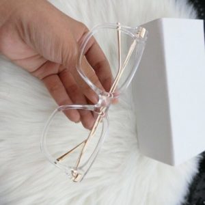 Kính Tây trong càng sắt (Kinh-03)
