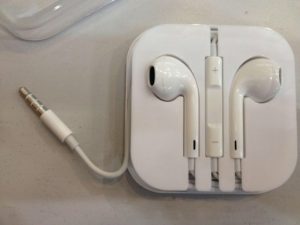 Tai nghe Táo IPhone rẻ